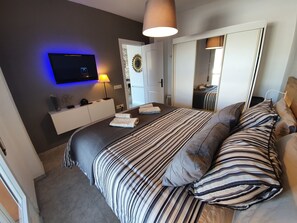 2 bedrooms, in-room safe, iron/ironing board, free WiFi - VERY CENTRAL PENTHOUSE WITH LARGE TERRACE (San José)