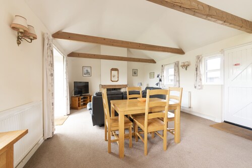 Buckingham Cottage : Idyllic Getaway Cottage in the rolling hills of Dorset
