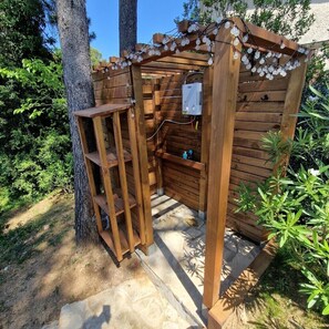 Property grounds - Lovely villa within walking distance of Begur with Private Pool and WiFi (Begur)