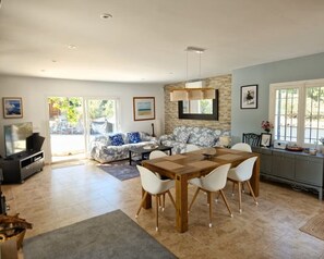 TV, fireplace, DVD player, ping pong -  Lovely villa within walking distance of Begur with Private Pool  and WiFi (Begur)