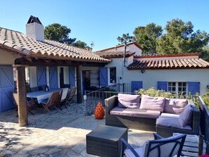 Outdoor dining -  Lovely villa within walking distance of Begur with Private Pool  and WiFi (Begur)