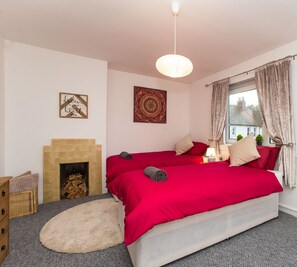 2 soverom, strykejern/-brett, reiseseng for barn og wi-fi (inkludert)