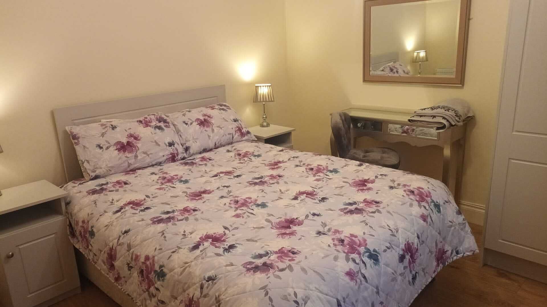 Newly restored cosy 3 bedroom cottage in Enniscrone Village