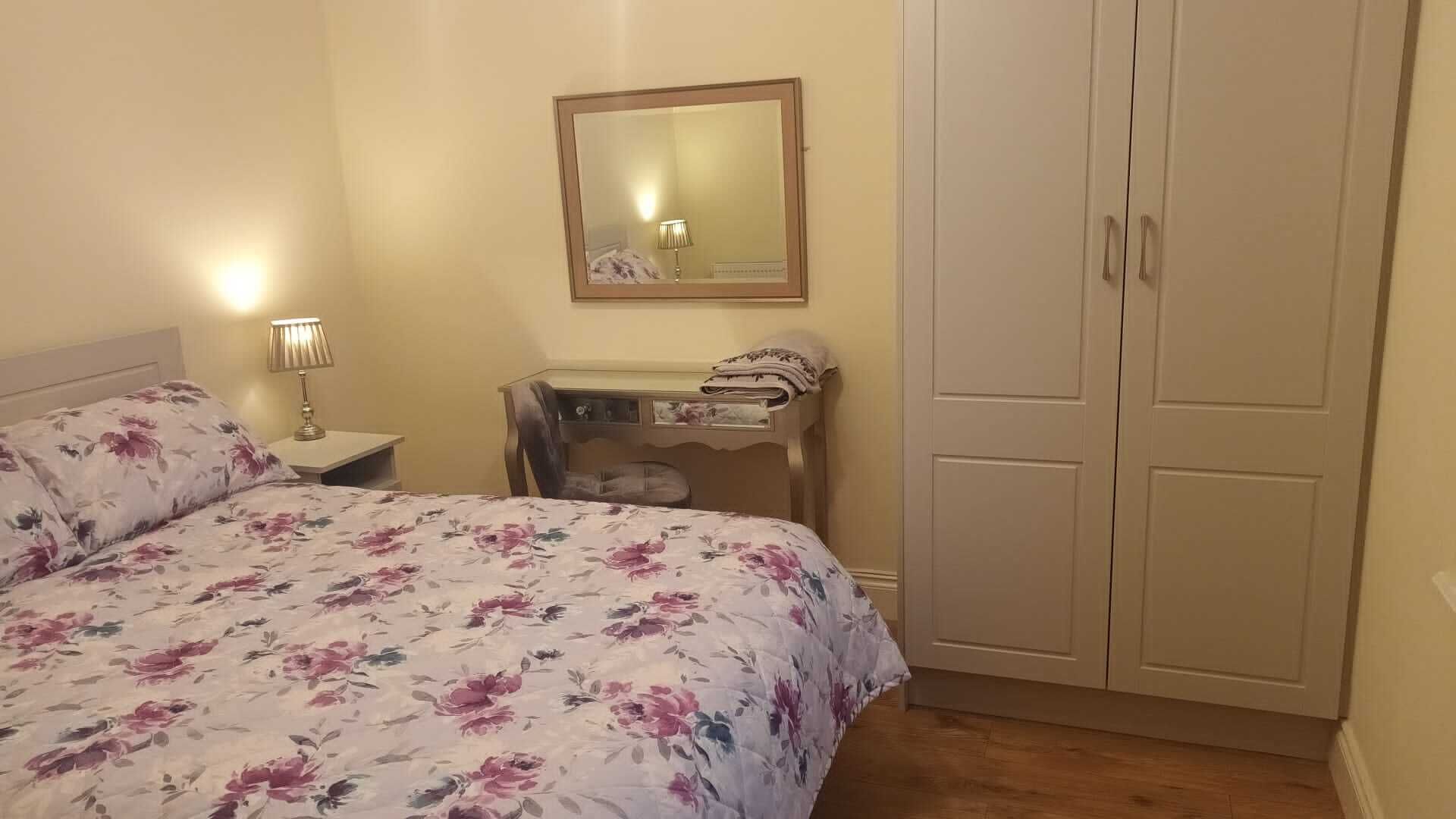 Newly restored cosy 3 bedroom cottage in Enniscrone Village