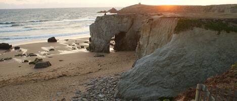Beach nearby, sun loungers