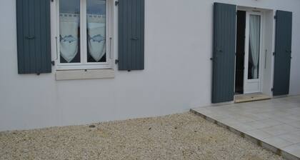 Villa La Loubine in the village of ChefmaliĂšre