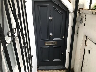 Stylish Notting Hill Studio Flat that can sleep 4 people