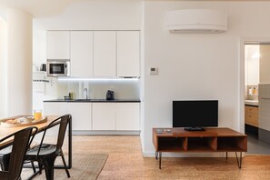 Refrigerador, microondas, lavavajillas, cafetera/tetera