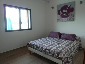 2 chambres, fer et planche à repasser, Wi-Fi gratuit, draps fournis