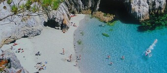  " KERHUELLA face à l'Océan "  Presqu'île de Crozon  ,  PMR  , 4 ****