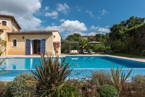 Piscine extérieure