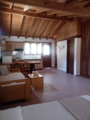 Coffres-forts dans les chambres, Wi-Fi, draps fournis