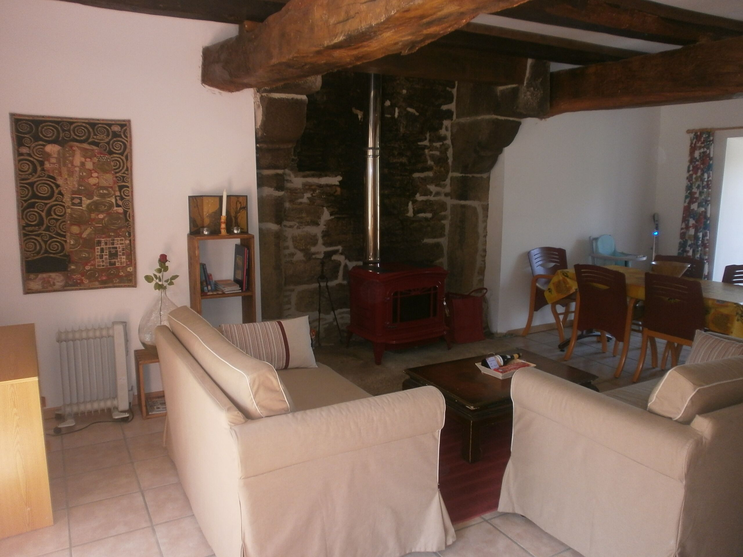 Beautiful renovated stone cottage, close to Brittany's major attractions