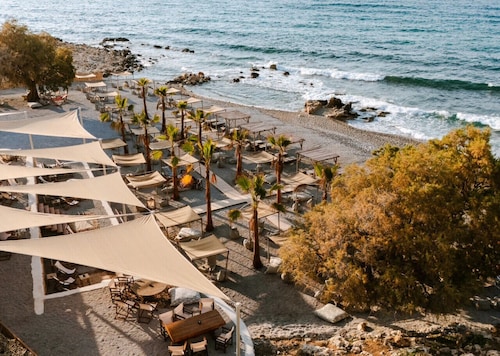 Family Villa w/Private Pool, BBQ area and Sea View