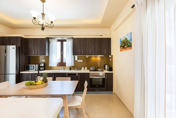 Fridge, microwave, oven, stovetop - Family Villa w/Private Pool, BBQ area and Sea View (Kirianna)