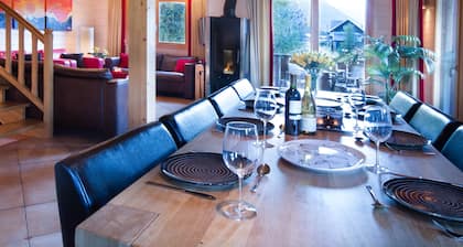 Luxuriöses Ski-Chalet, 15 Gehminuten vom Zentrum von Morzine entfernt. Kostenlose Bushaltestelle hält gegenüber.