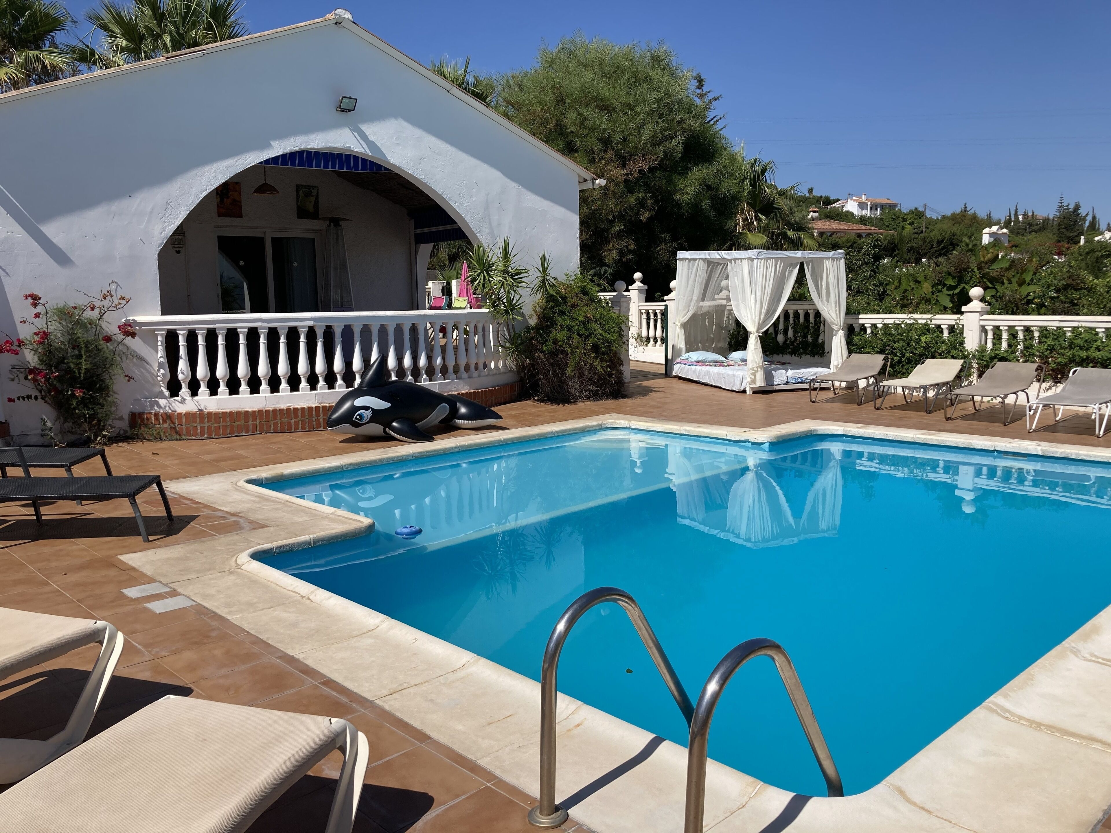 CHECK OUT GREAT WINTER RATES 
VILLA  PRIVATE POOL/MOUNTAIN VIEW HOT TUB!