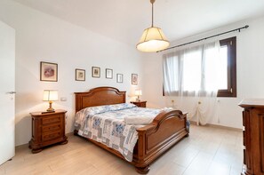 2 chambres, fer et planche à repasser, lit parapluie, Wi-Fi