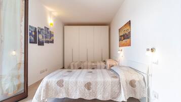 2 Schlafzimmer, Bügeleisen/Bügelbrett, Reisekinderbett, WLAN