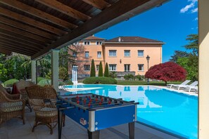 Pool - Luxury Hilltop Villa - 30.000 sqm Secular Park - Large Swimming Pool (Canelli)