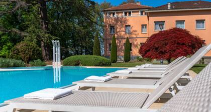 Luxury Hilltop Villa - 30.000 sqm Secular Park - Large Swimming Pool