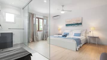 3 camere, una cassaforte in camera, una scrivania, ferro/asse da stiro