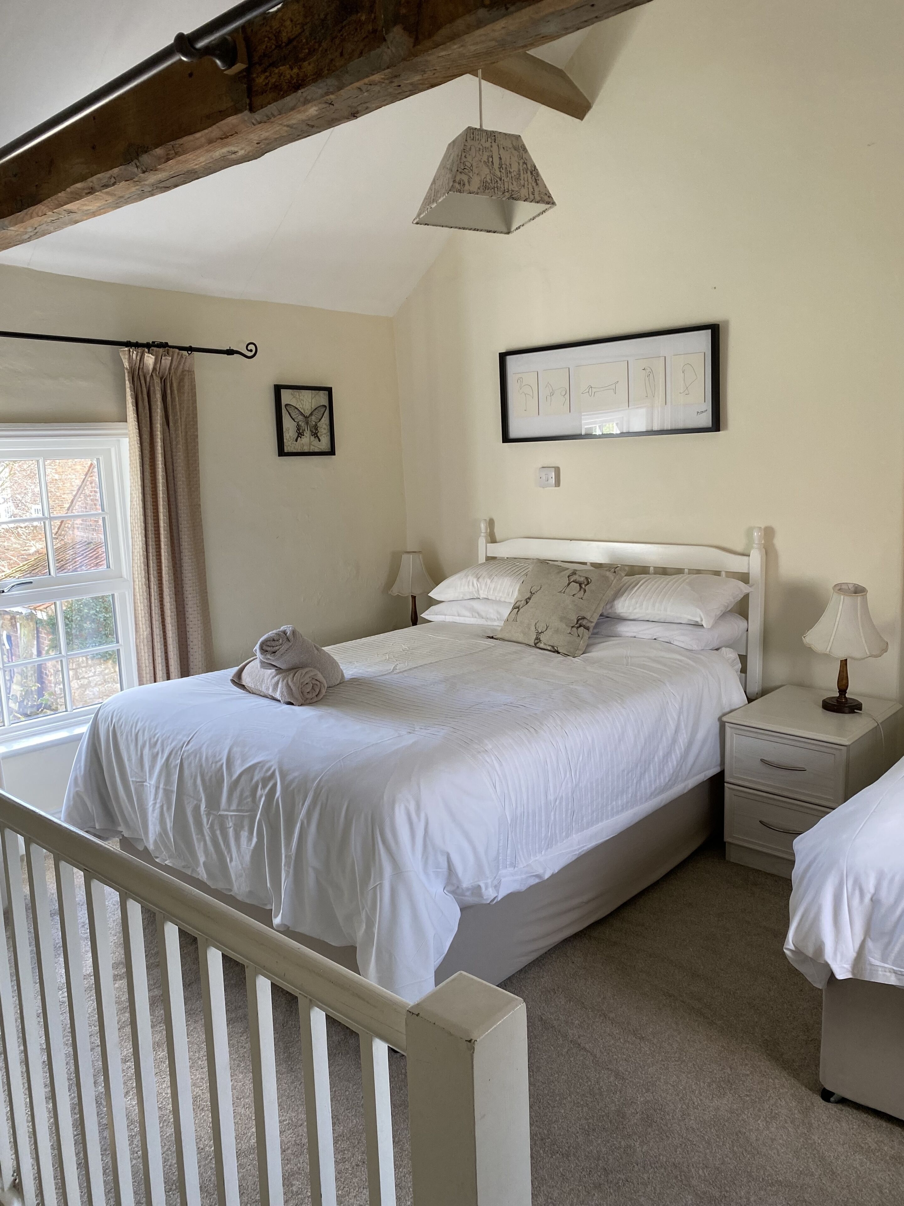 6 chambres, fer et planche à repasser, Wi-Fi, draps fournis