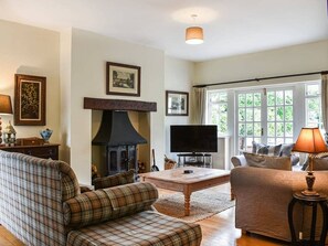 TV, fireplace, DVD player, table football