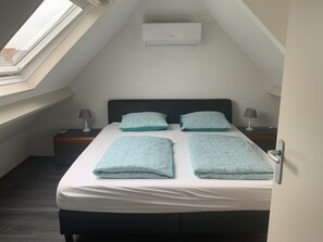 2 habitaciones, cuna de viaje, wifi gratis y ropa de cama 