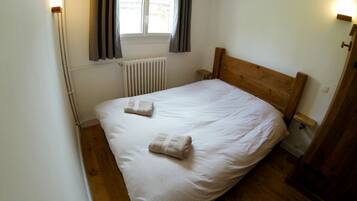 1 camera, ferro/asse da stiro, Wi-Fi gratuito, lenzuola