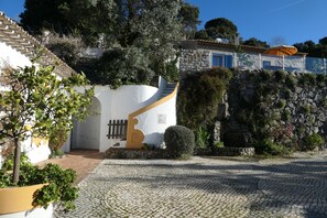 Exterior - Mountain Retreat in Magical Setting with Heated Pool and Beautiful Garden (Monchique)