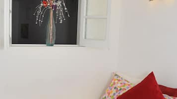 1 dormitorio, tabla de planchar con plancha, cuna de viaje y wifi