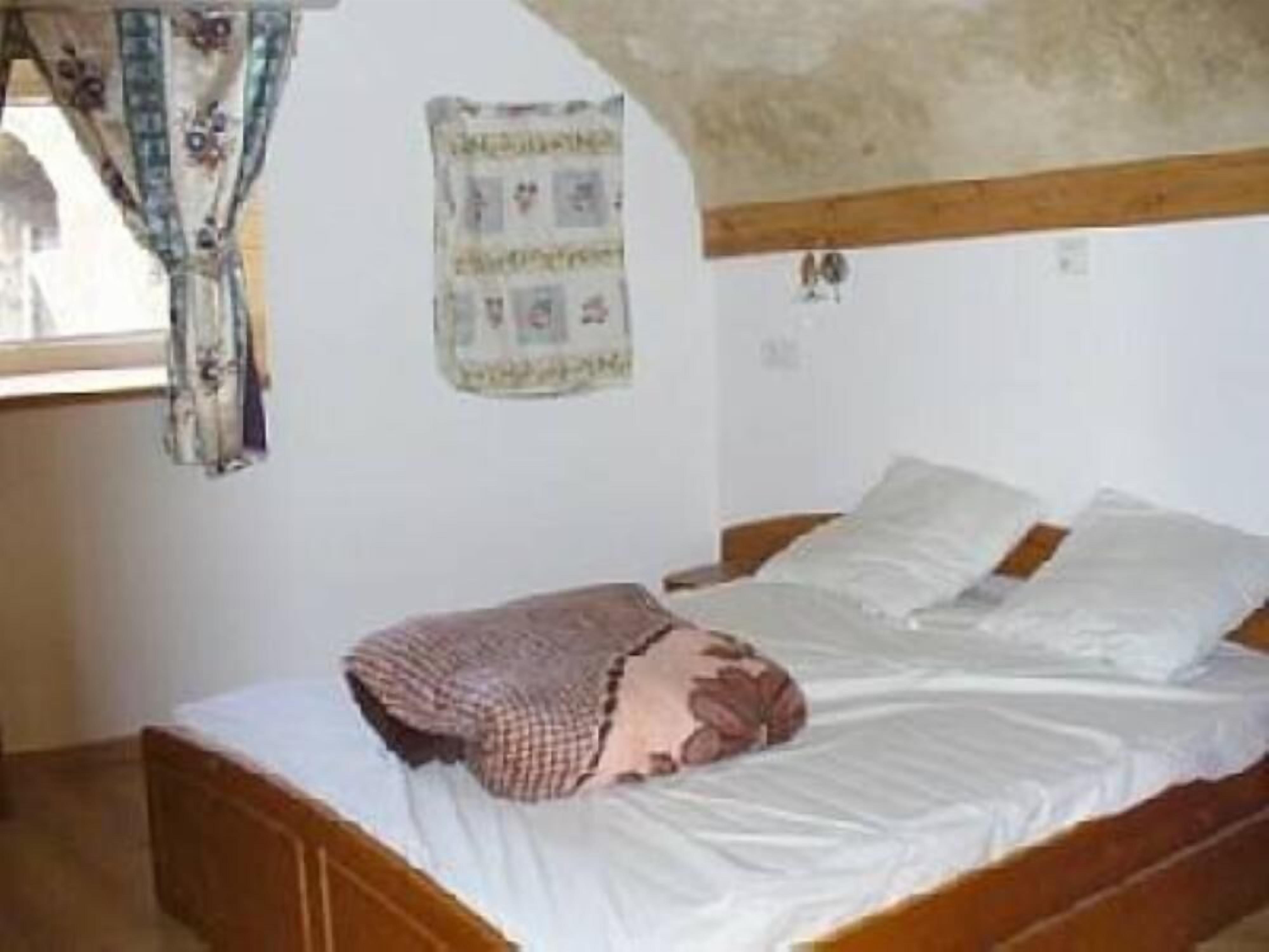 Cozy cottage in the highlands. Simplicity, tranquility.