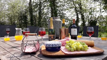 Buiten dineren