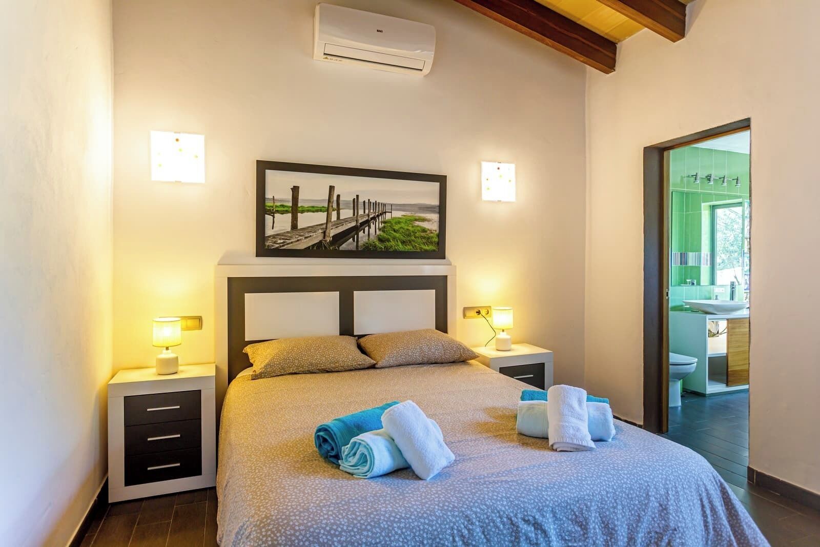 3 habitaciones, tabla de planchar con plancha y wifi gratis 