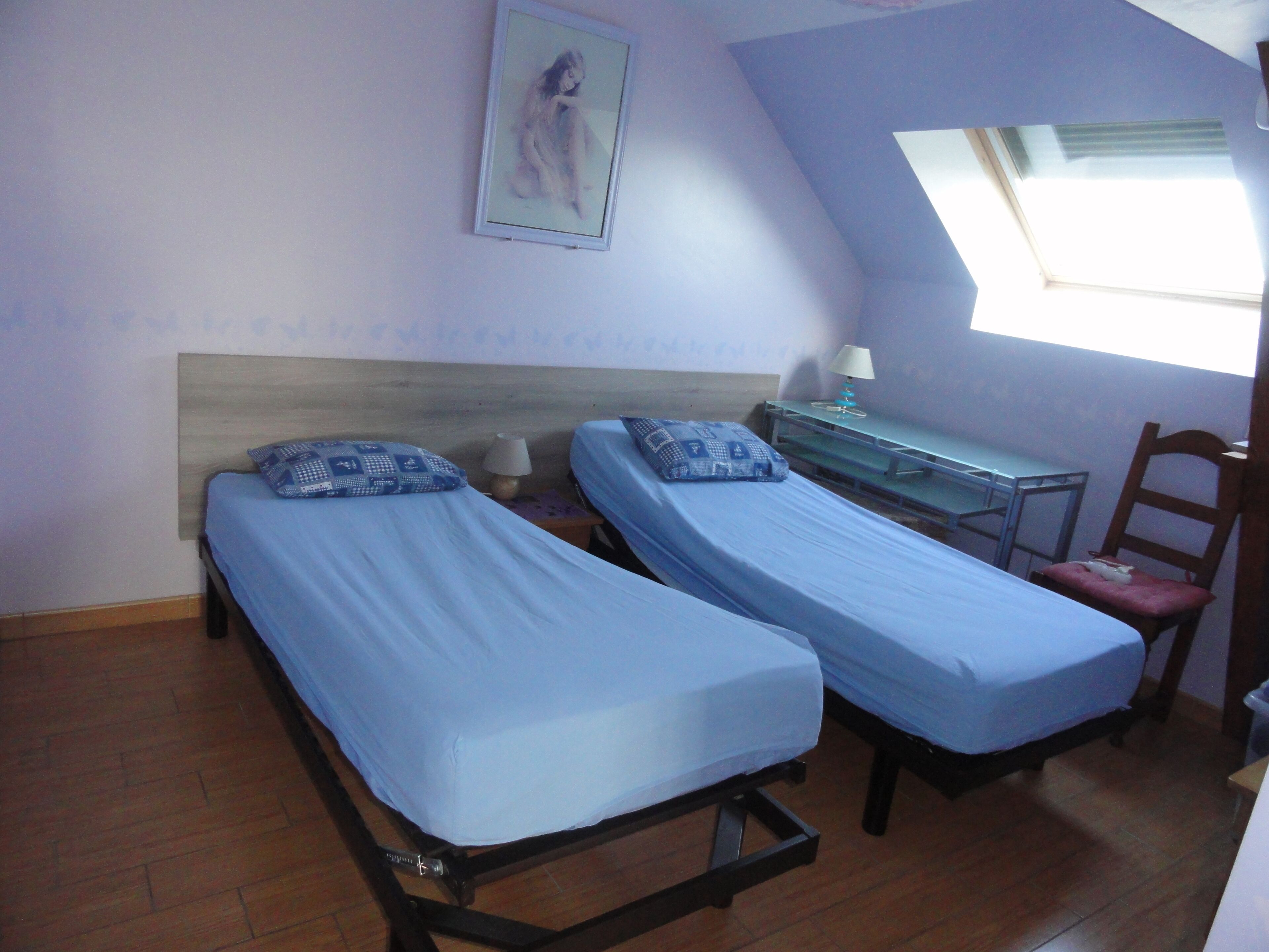 A 7 km de DERVAL, maison en pierre 5 adultes+ 1 bébé. BOX INTERNET.