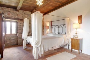 3 dormitorios, tabla de planchar con plancha, wifi gratis y ropa de cama