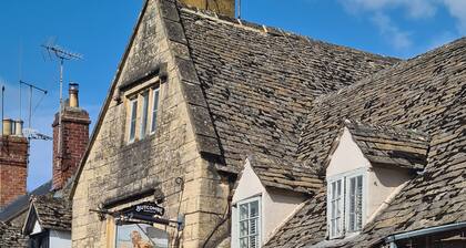 4 tähden Cotswoldin kivimökki