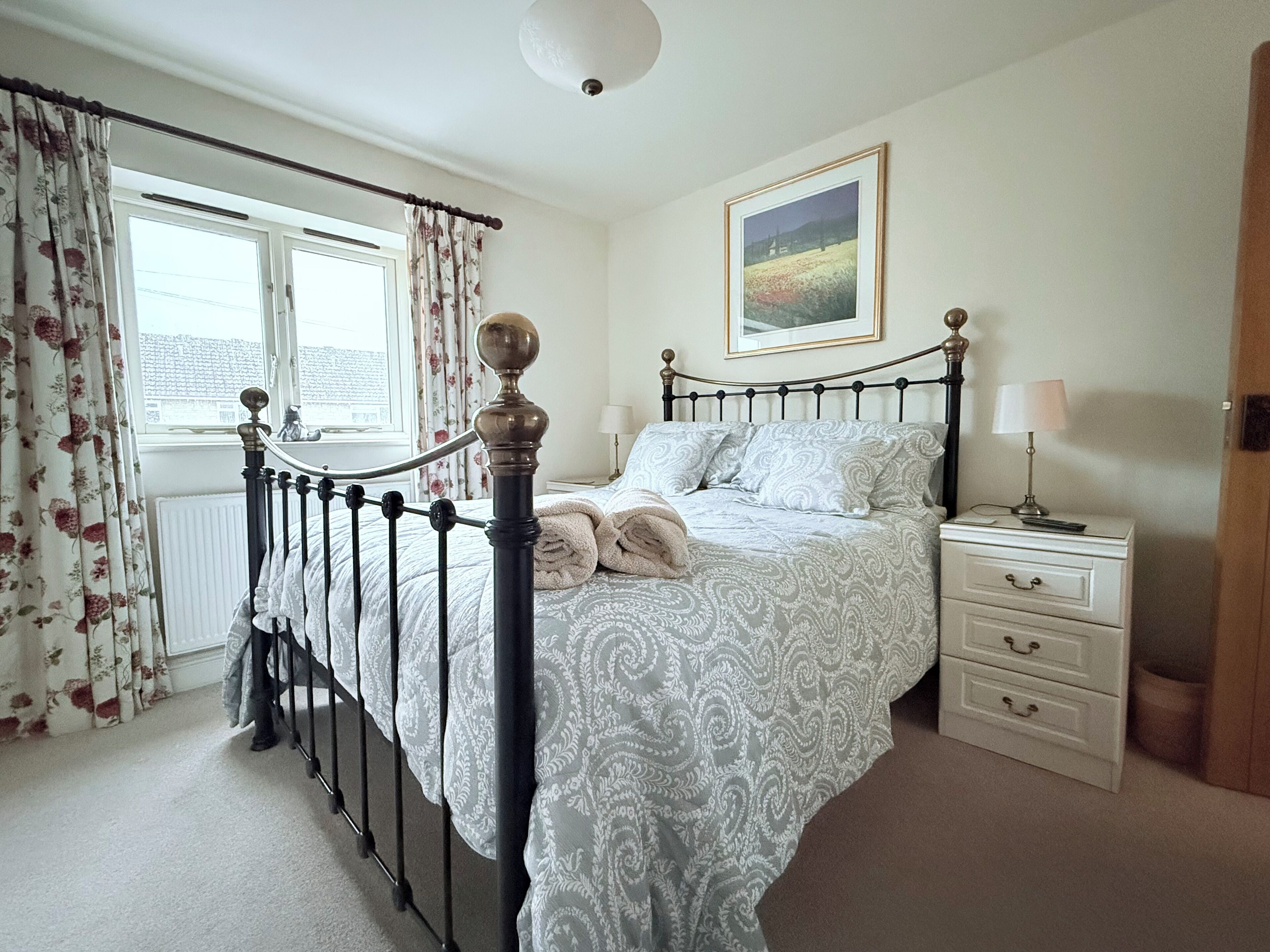 2 bedrooms, iron/ironing board, travel crib, free WiFi