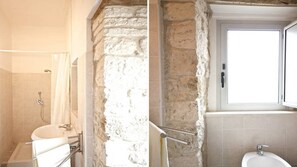 Doccia, bidet, asciugamani, carta igienica