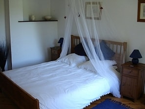 1 bedroom, iron/ironing board, cribs/infant beds, free WiFi