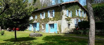 Très beau gîte du 19ème siècle en Ariège à la campagne