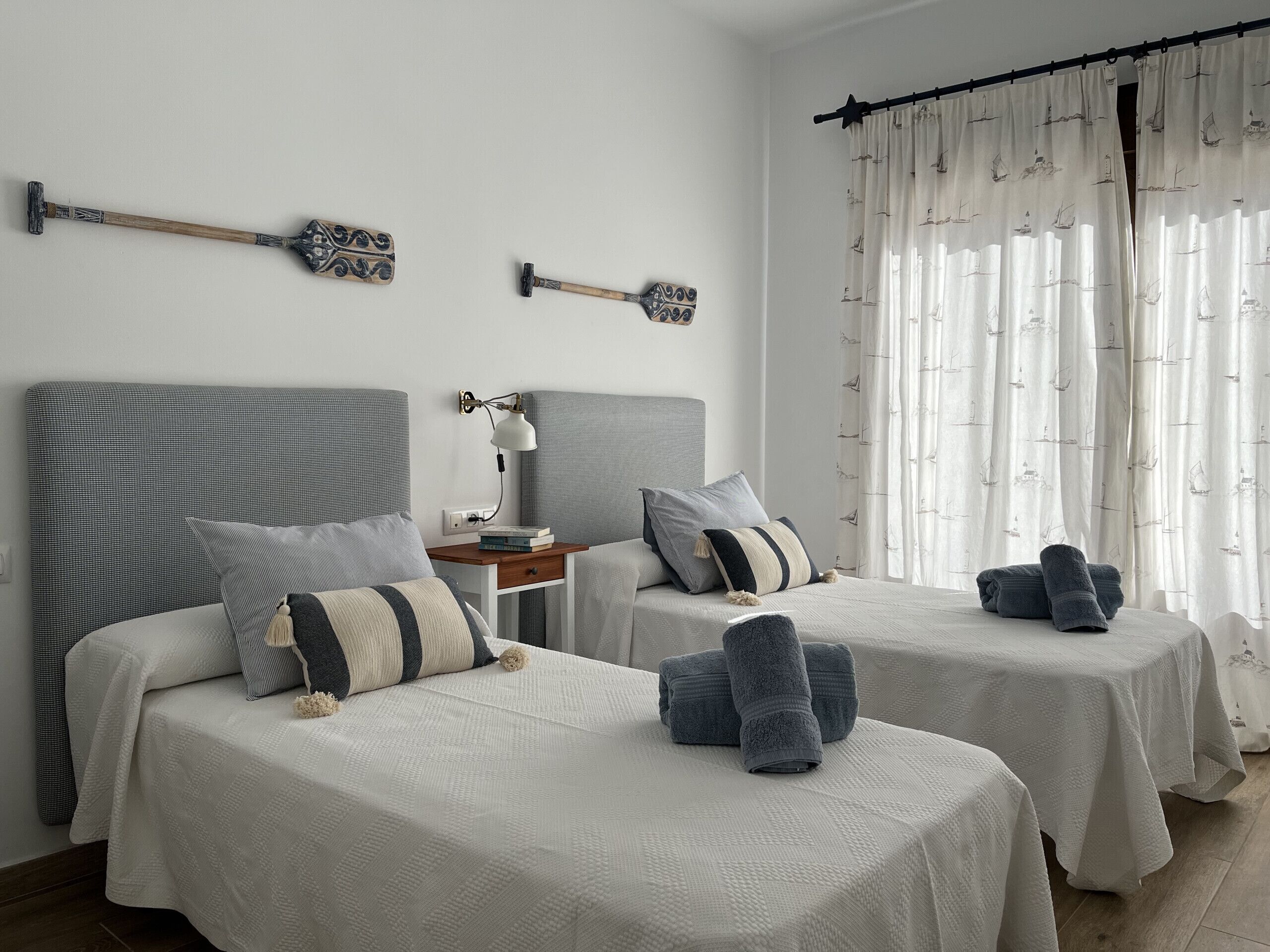 5 makuuhuonetta, silitysrauta/-lauta, ilmainen Wi-Fi, vuodevaatteet