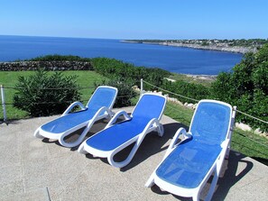 Property grounds - VILLA HELIOS on the seafront and cliff in a quiet area Cala Pi with air conditioning - Free Wifi | Offer | 15% | 01/10 - 31/10 (Cala Pi)