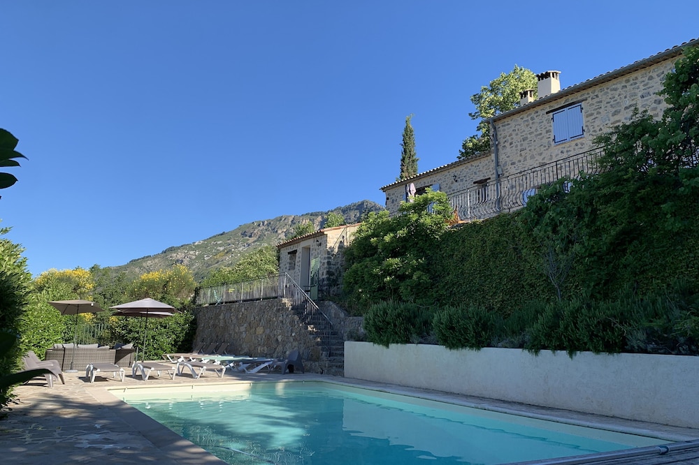 Large Sheepfold in the back country of Nice (Toudon), heated swimming pool, wifi ...