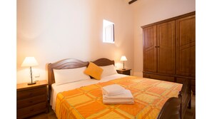 4 chambres, fer et planche Ă repasser, Wi-Fi gratuit, draps fournis