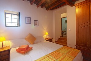 4 habitaciones, tabla de planchar con plancha y wifi gratis 