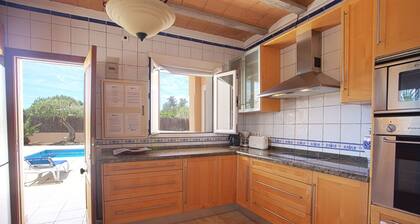 Villa Tom is near to Playa Den Bossa