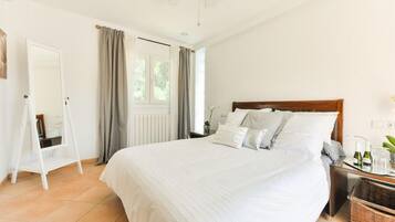 4 dormitorios, caja fuerte, tabla de planchar con plancha y wifi gratis