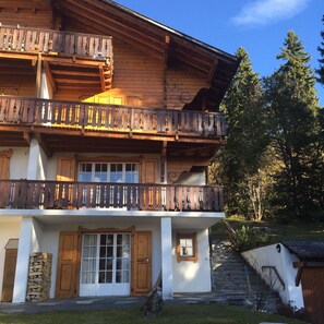 Exterior - 2 Bedroom apartment in Chalet for ski / summer hols. Fantastic views of Alps (Villars sur Ollon)